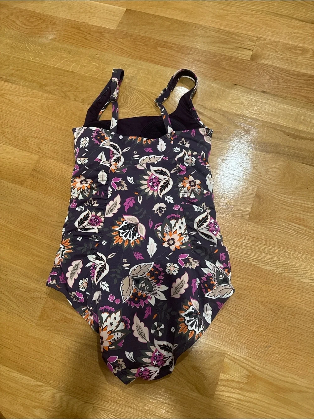 Lands’ End Women’s Size 8 Long Floral One Piece Swimsuit Tummy Control USE